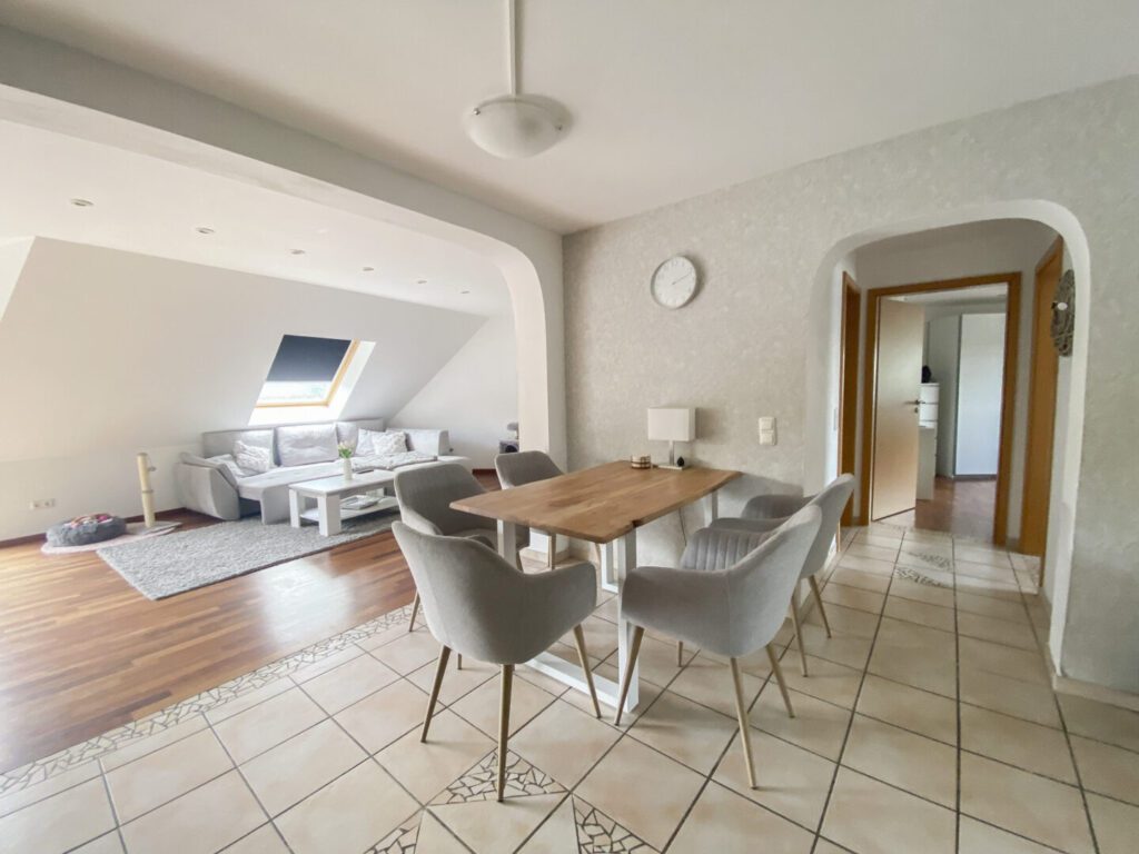 8 Esszimmer