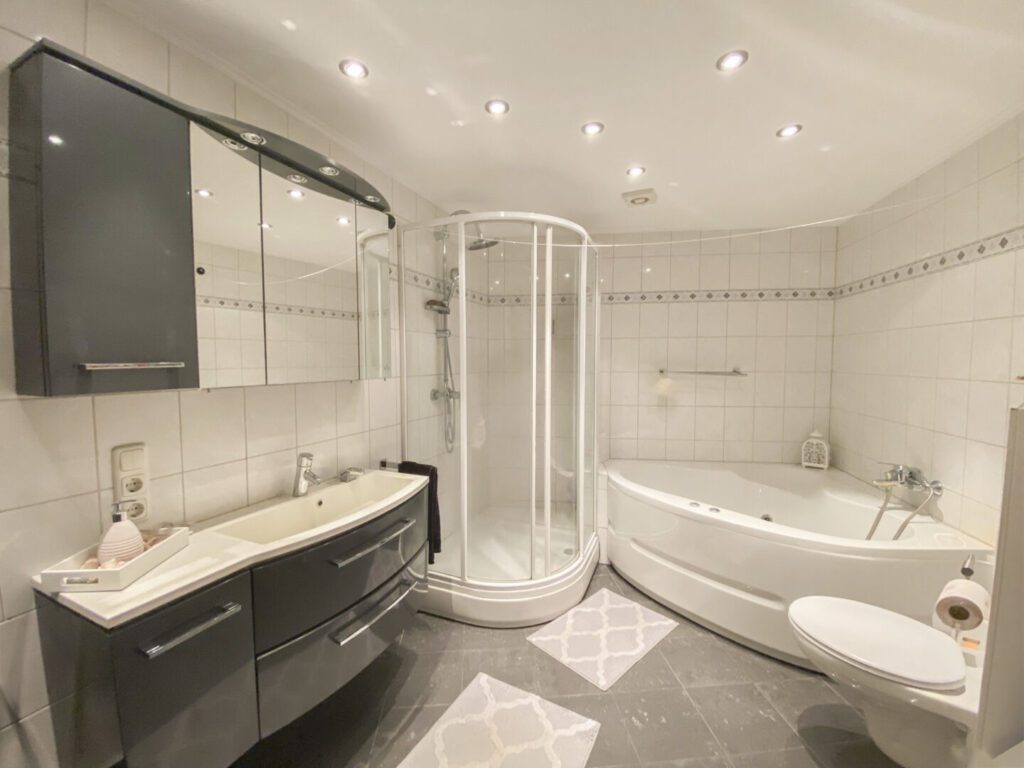 13 Badezimmer