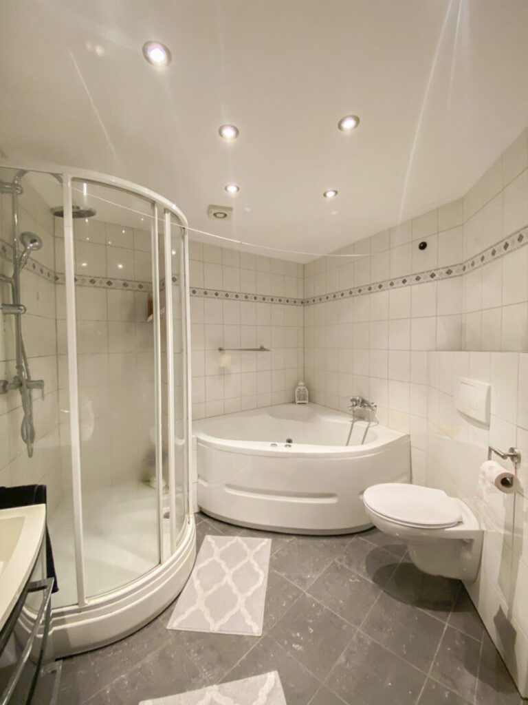 14 Badezimmer