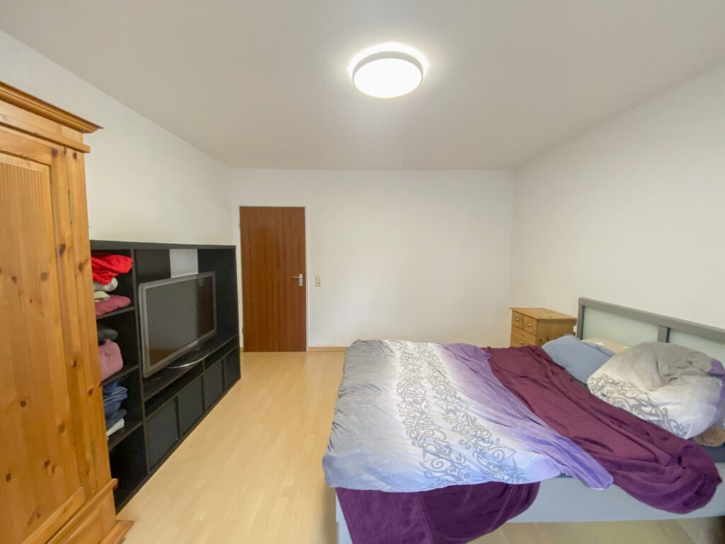 9 Schlafzimmer