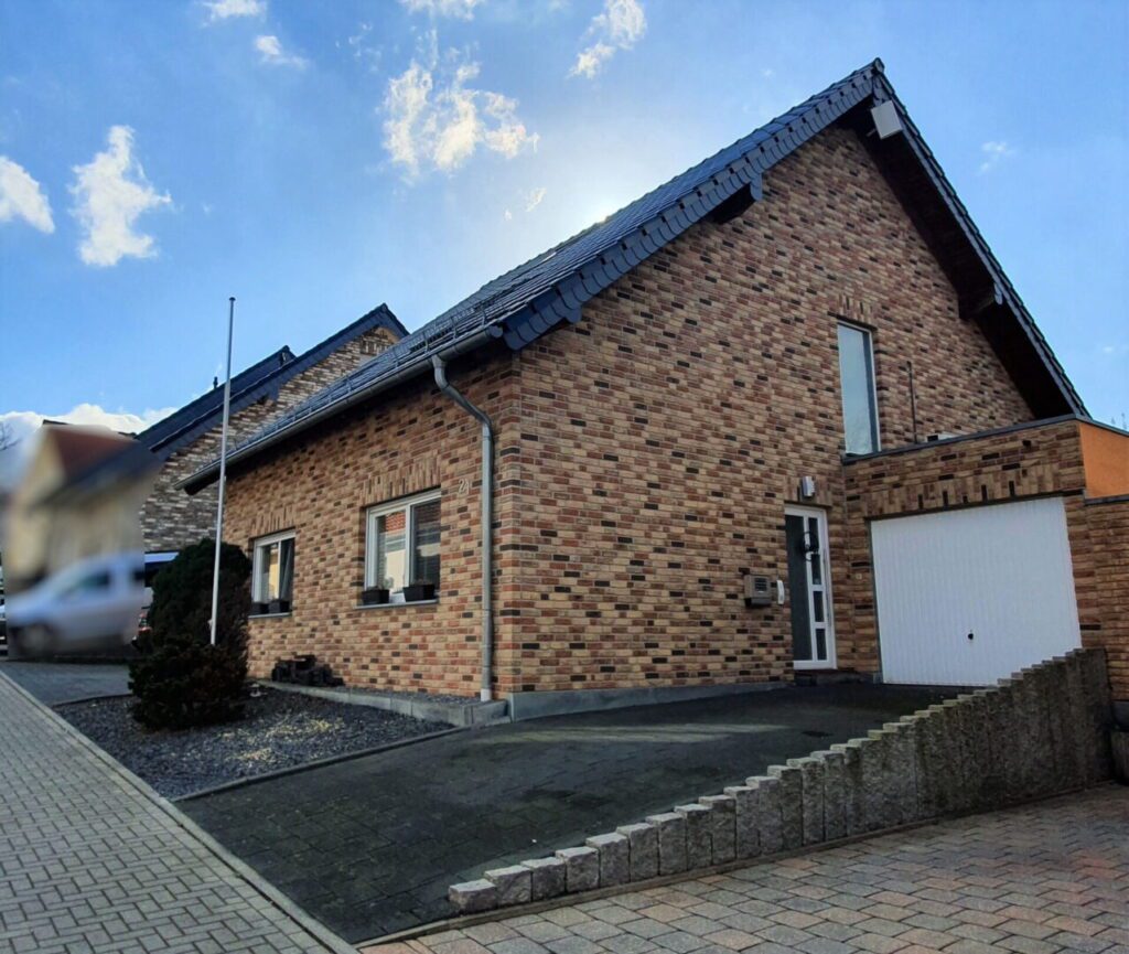 IT 748 - Lange Hecke 19-21
