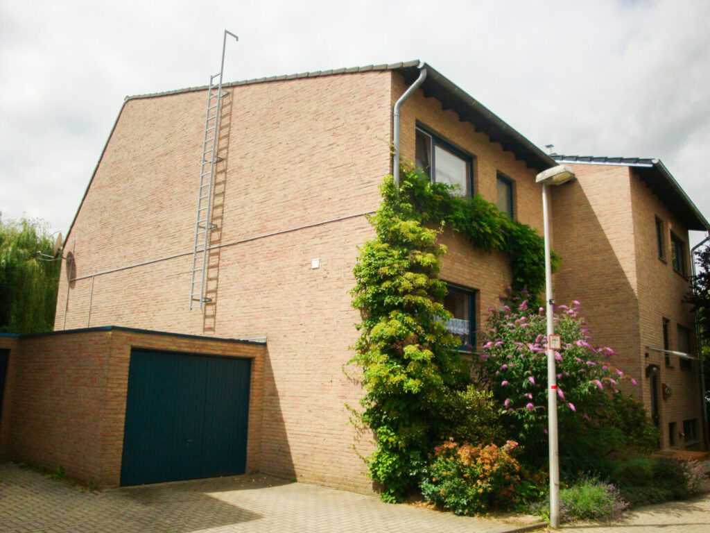 IT 84 - Carl-Diem-Straße 27