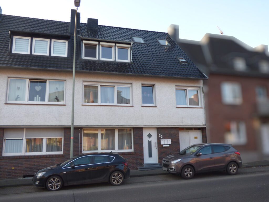 IT 248 - Jülicher Straße 22