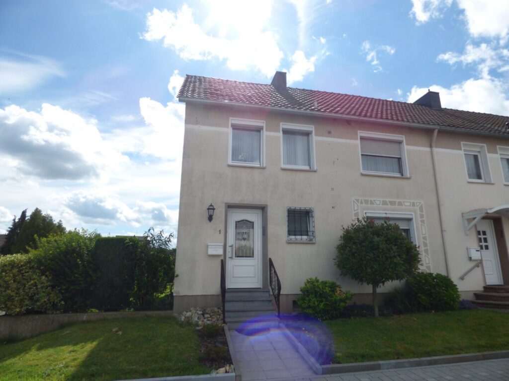 IT 477 - Einhardstraße 1
