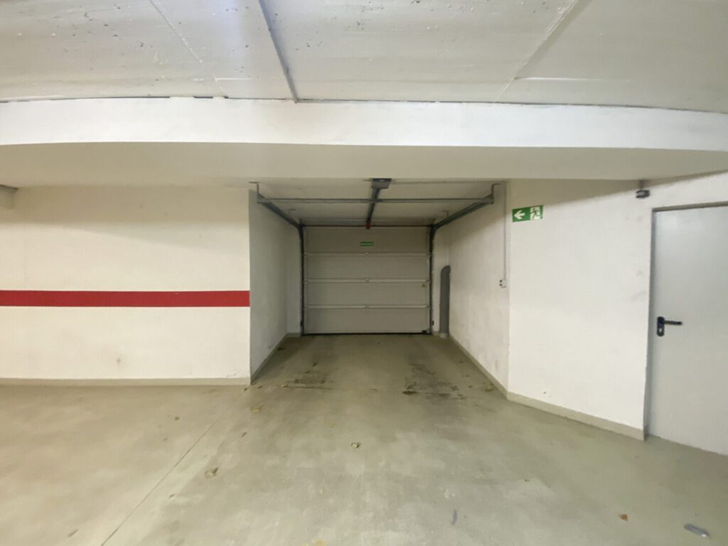 28 Tiefgarage