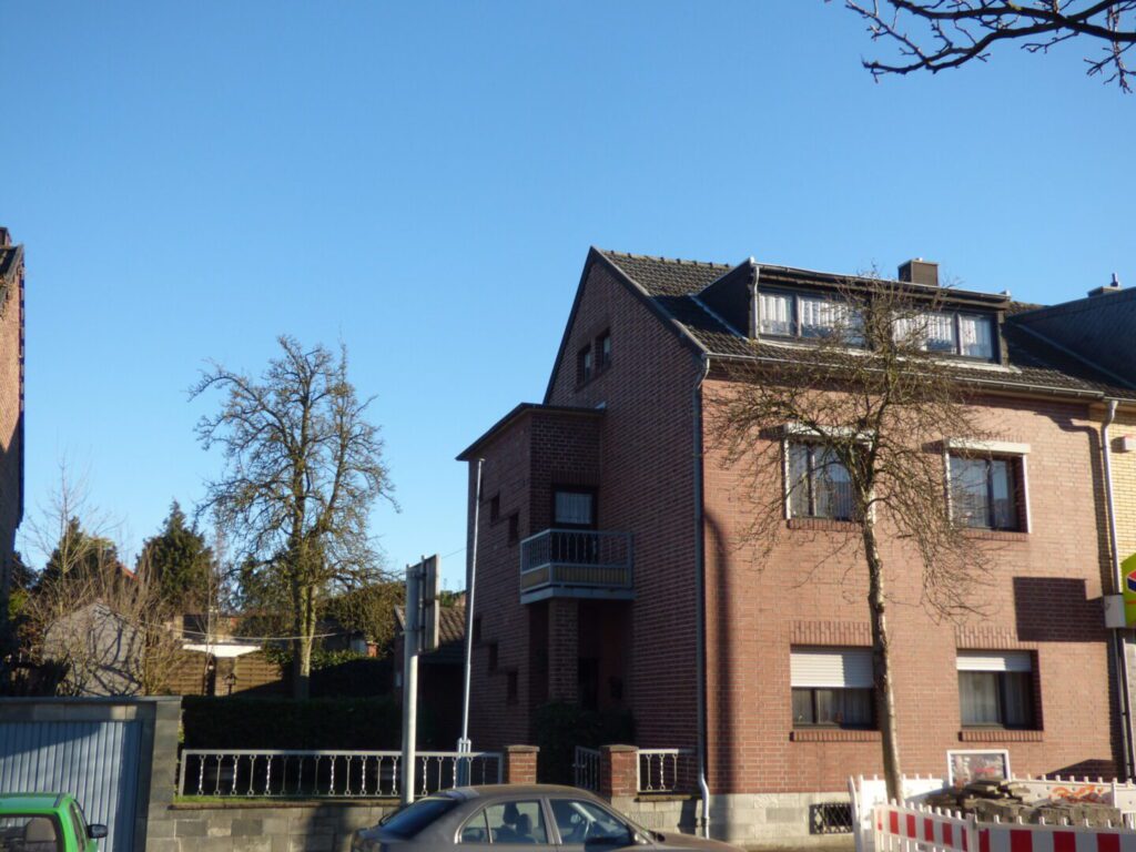 IT 384 - Heerlener Straße 136
