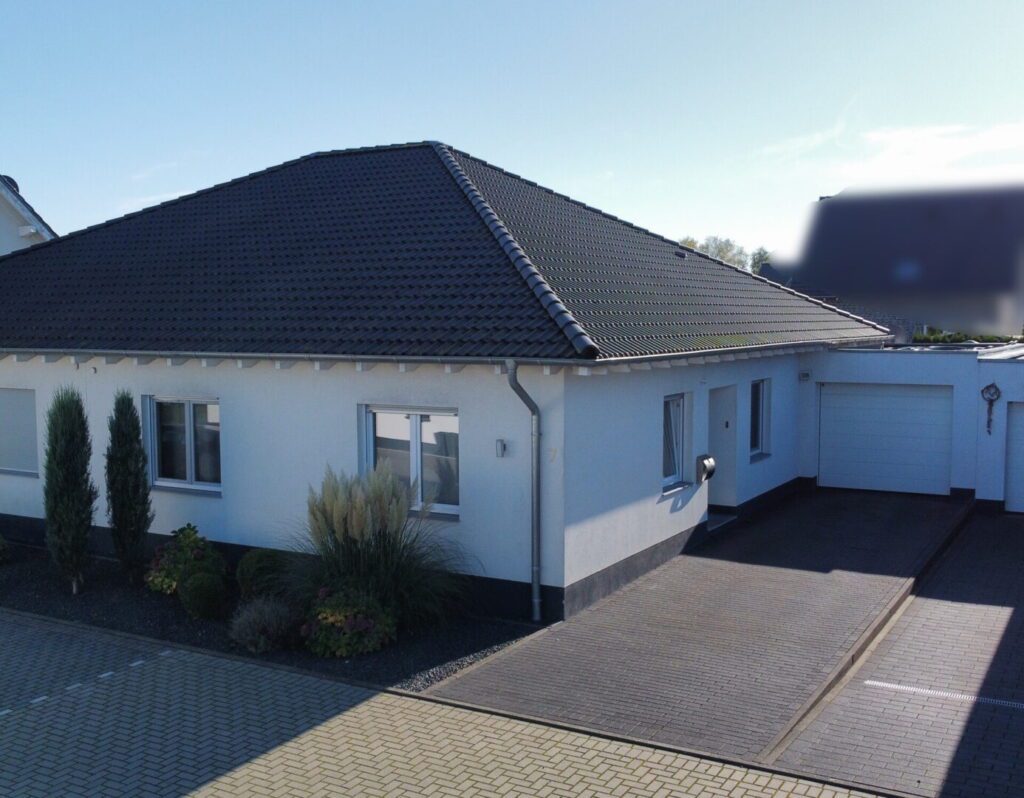 IT 728 - Martin-Speel-Straße 7
