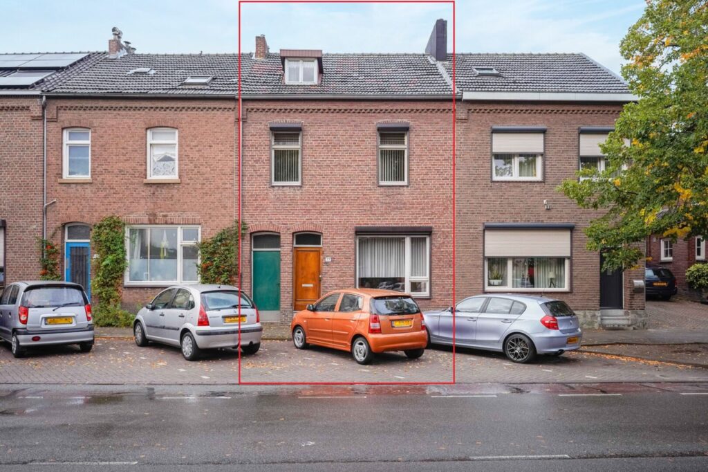IT 893 Vrouwestraat 77