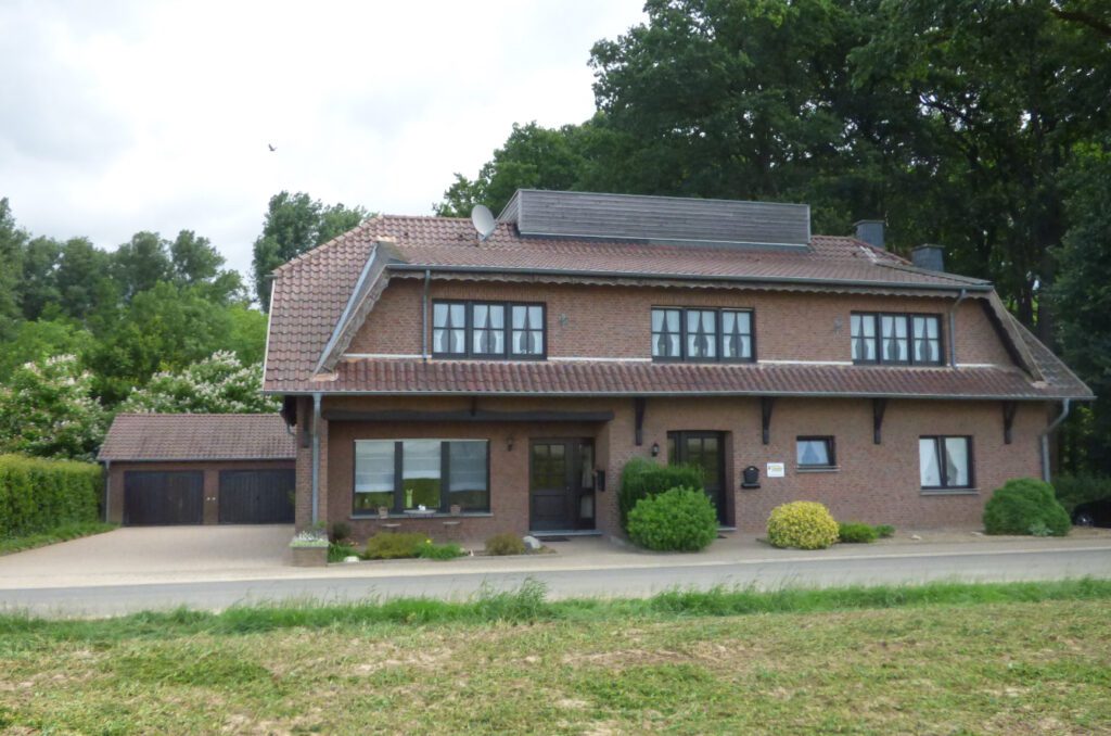 IT 378 - Broichhovenstraße 60