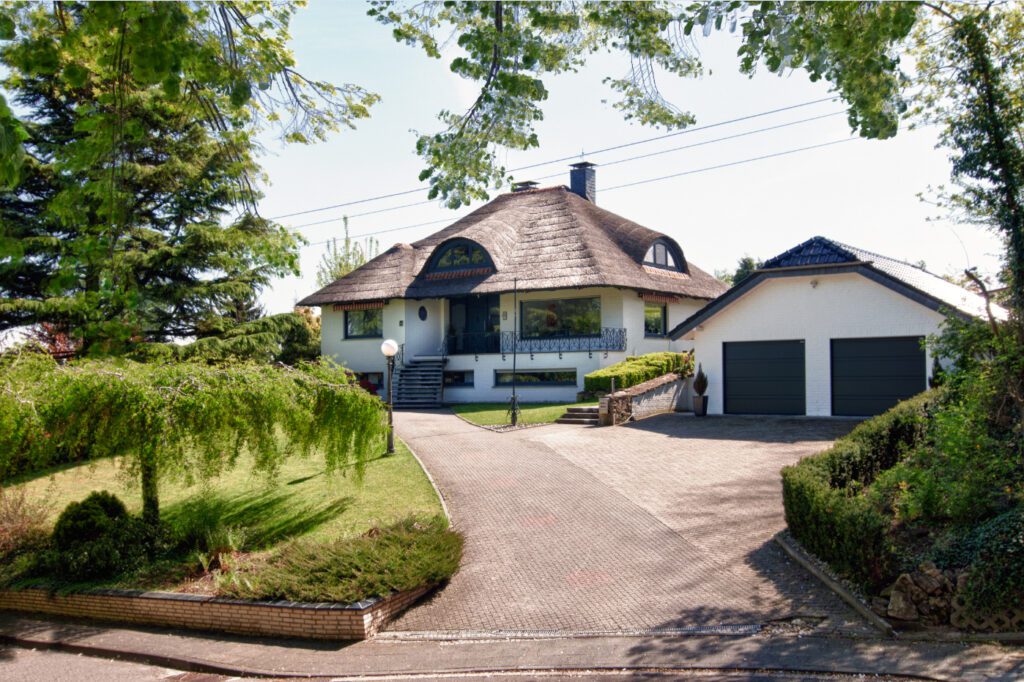 IT 190 - Bergstraße 41a