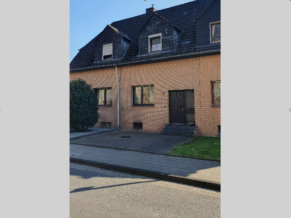 IT 757 - Bahnstraße 29