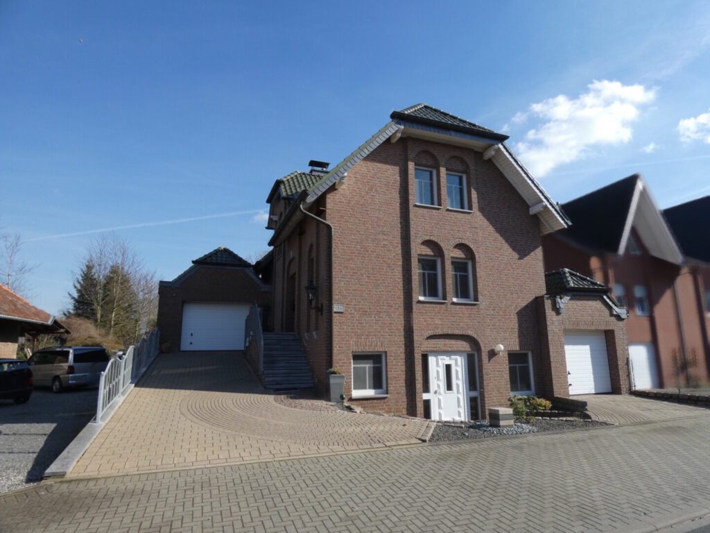 IT 550 - Corneliusstraße 136