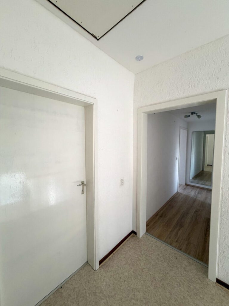 19 Wohnungsflur W2 DG
