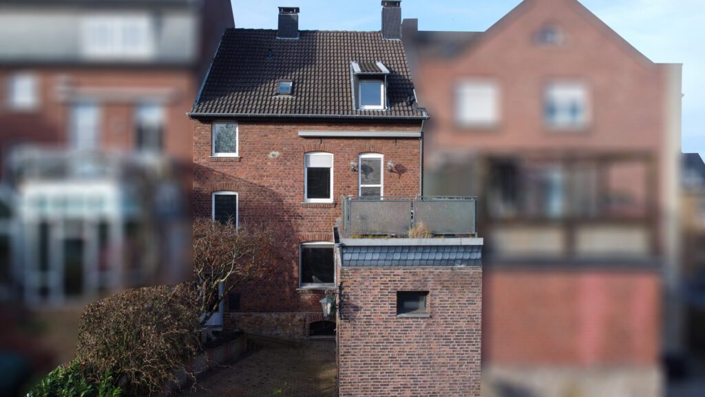 44.1 Rückansicht Haus