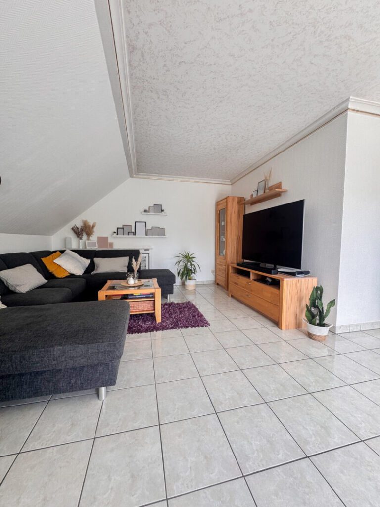 7 Wohnzimmer DG