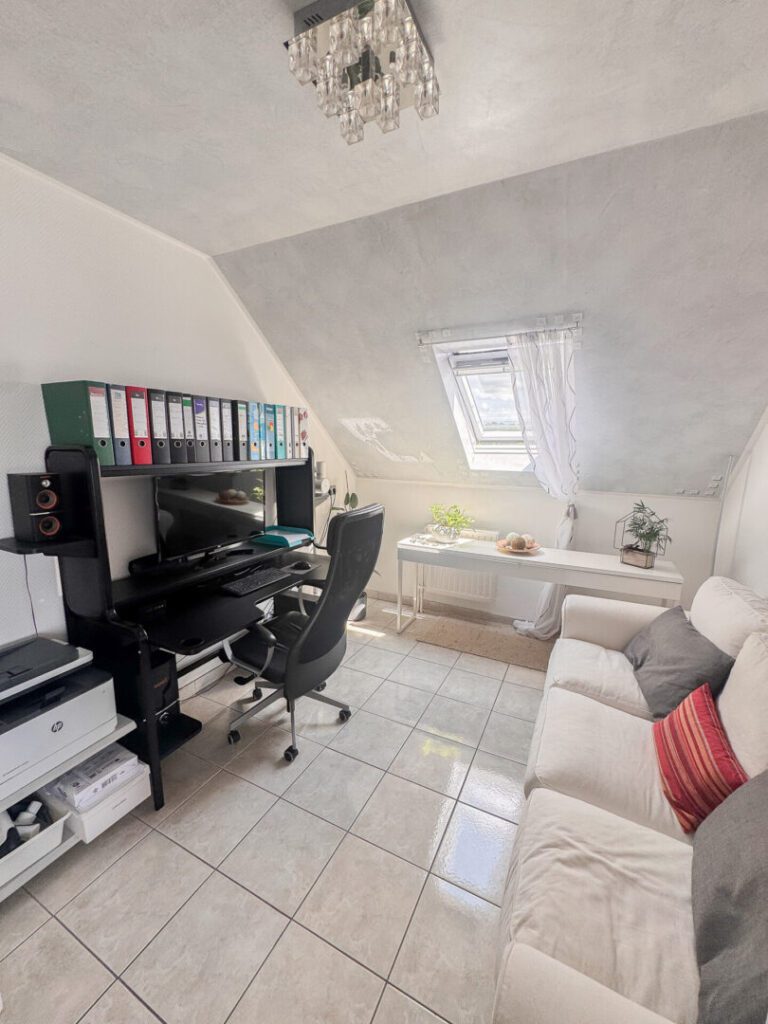 12 Büro DG
