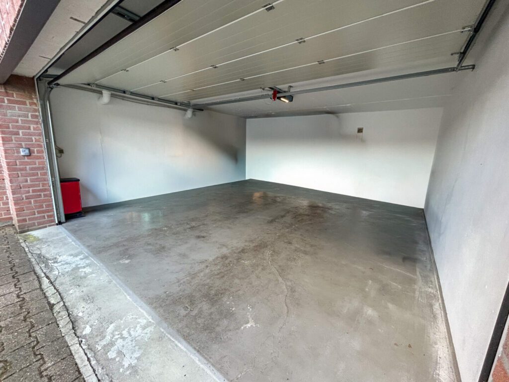 31 Garage