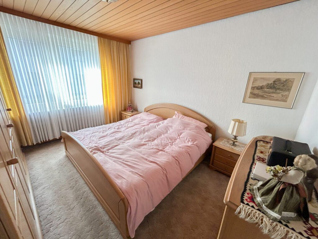 11 Schlafzimmer EG
