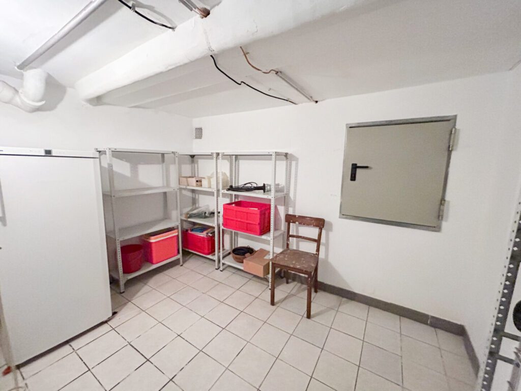 45 Vorraum Öltanklager KG