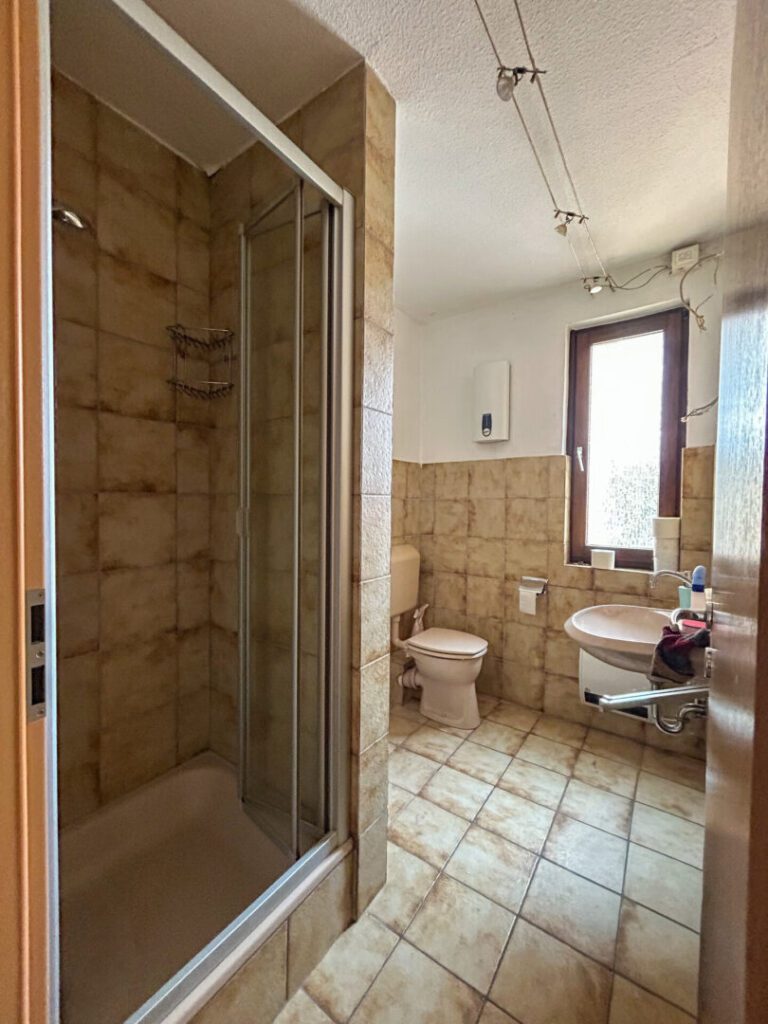 36 F4 DG R Badezimmer