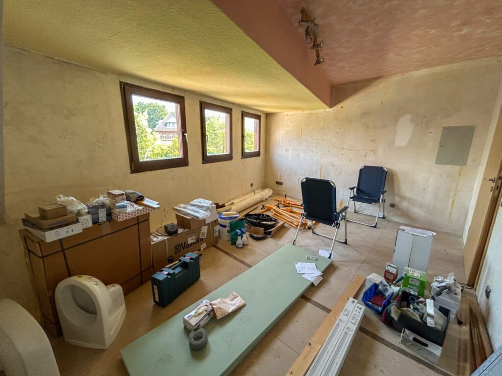 33 F4 DG R Schlafzimmer