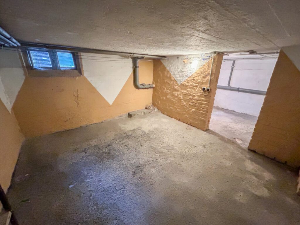 38 Kellerraum