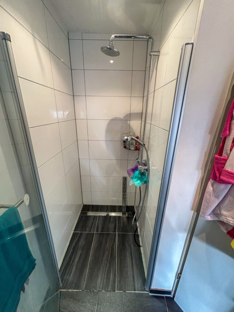 15.13 F6 EG Badezimmer