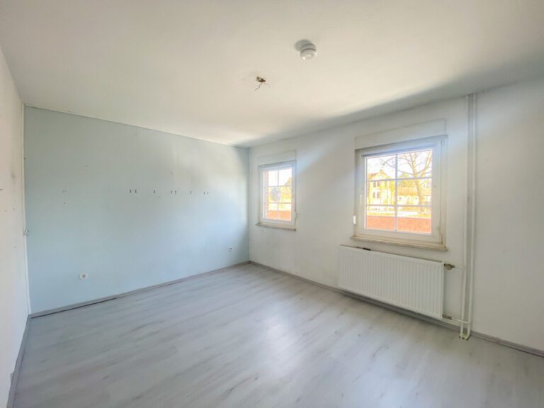 19 2. Schlafzimmer OG