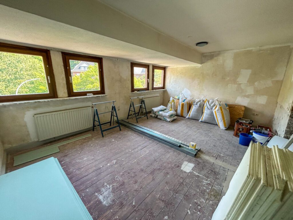 37 F4 DG L Wohnzimmer