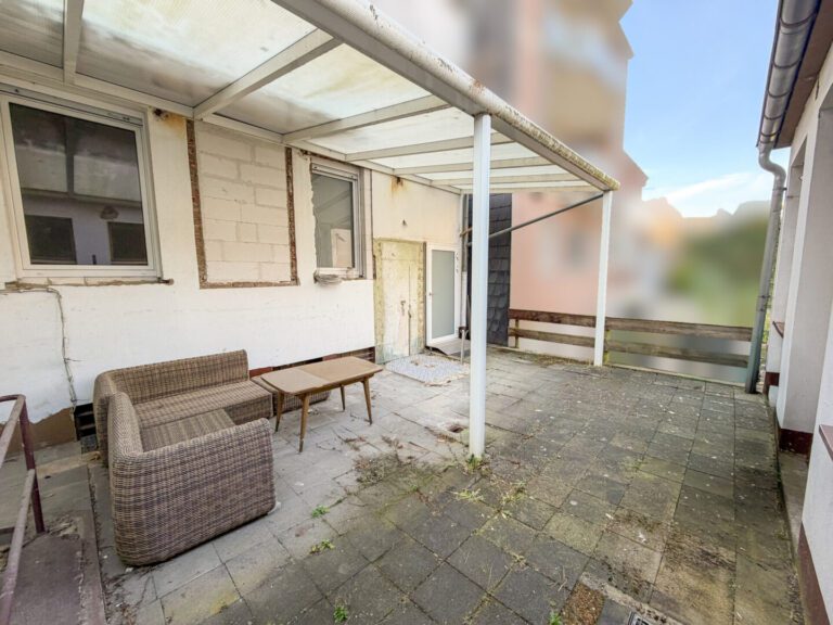 10 überdachte Terrasse