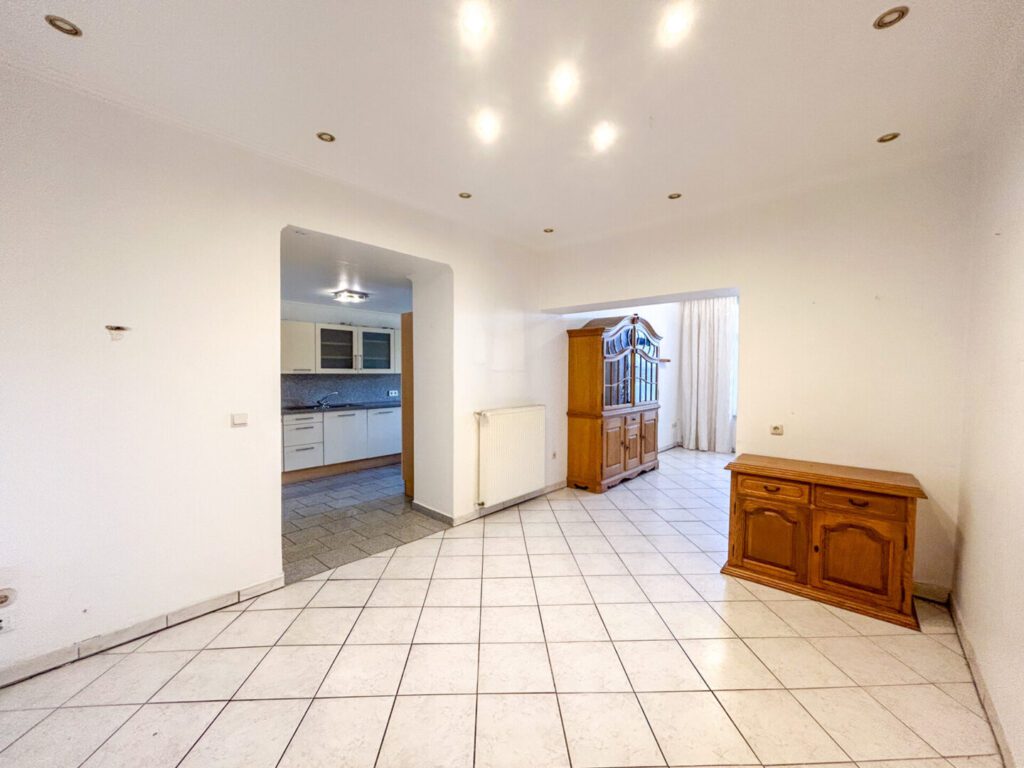 25 WE2 Wohnzimmer EG hinten