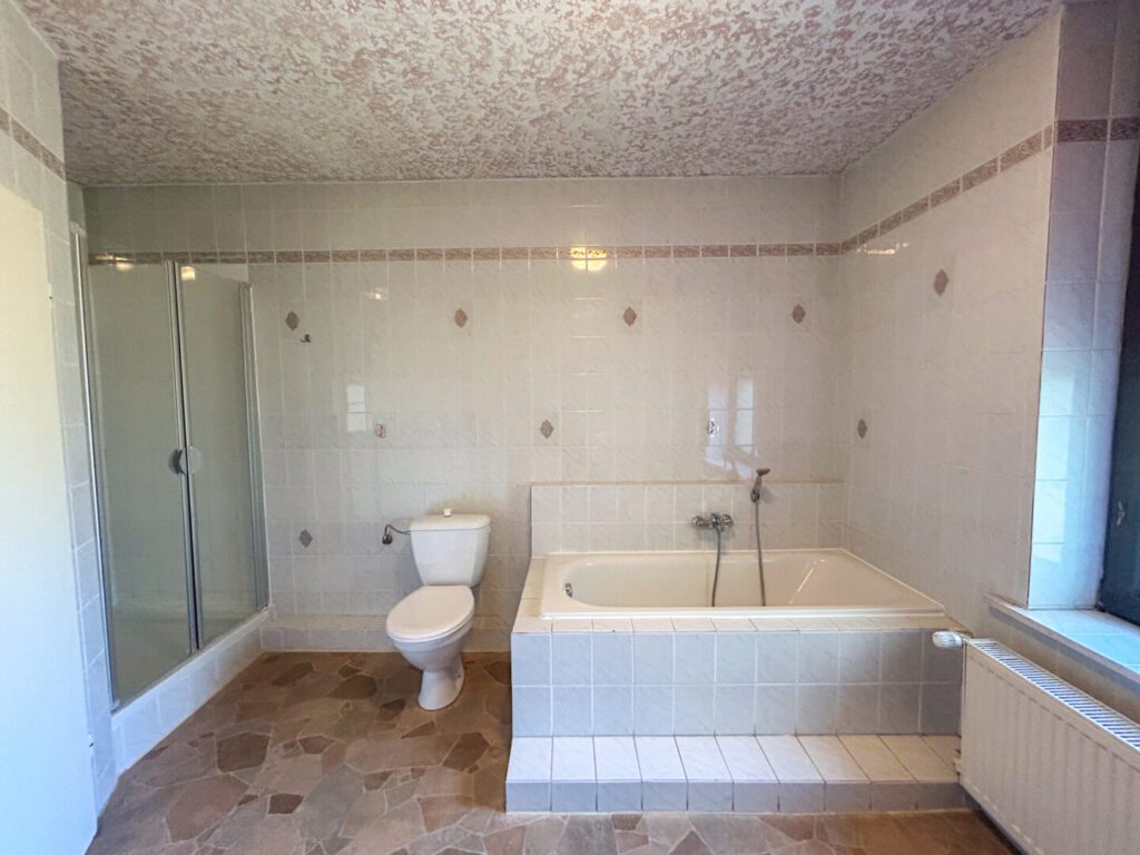 30 WE2 Badezimmer OG hinten