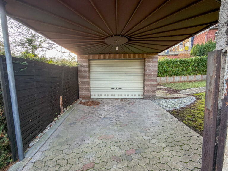 42 Carport