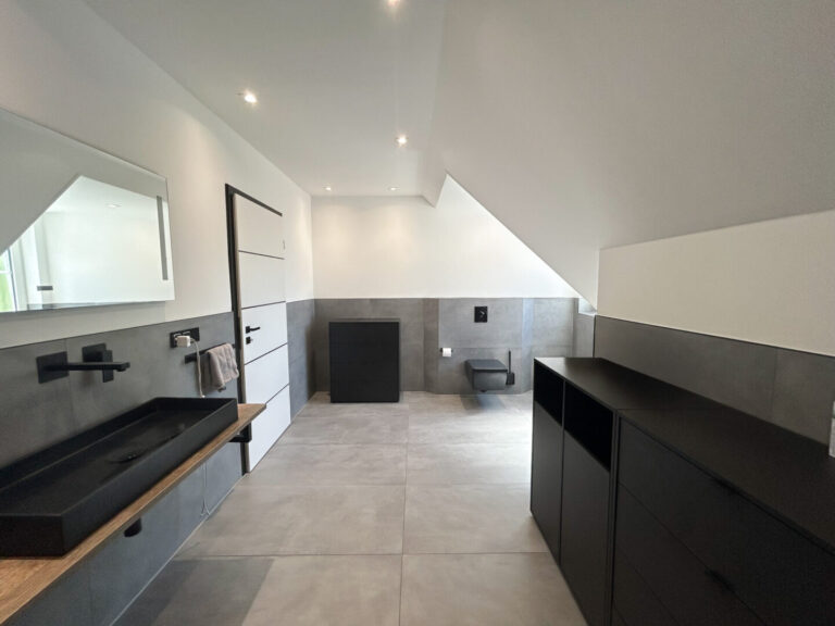 24 Badezimmer OG 70
