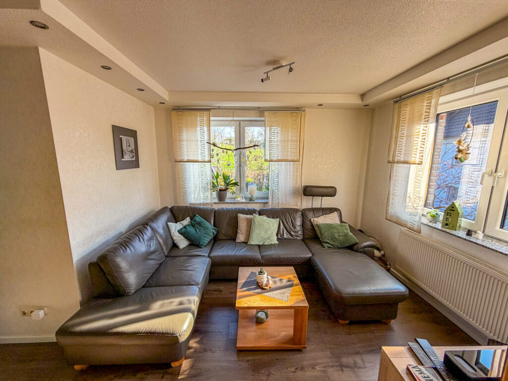 12 Wohnzimmer EG
