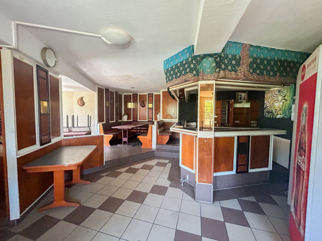 21 Bistro