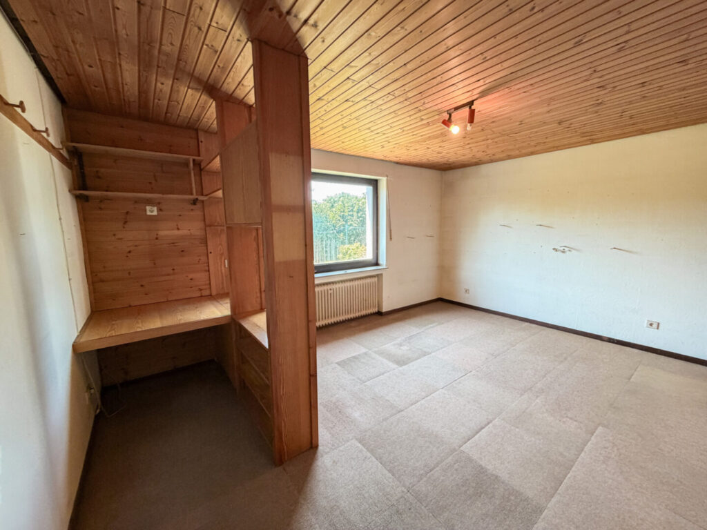 6 Elternschlafzimmer