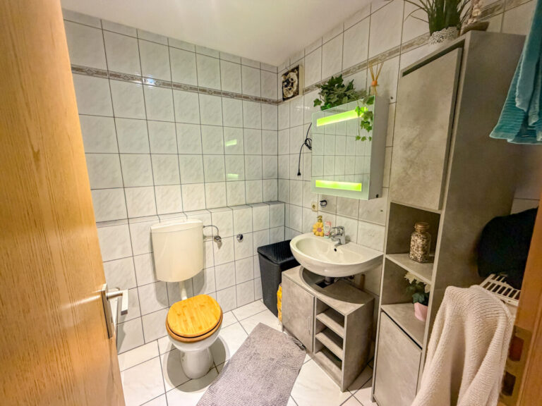 30 - Badezimmer DG W3