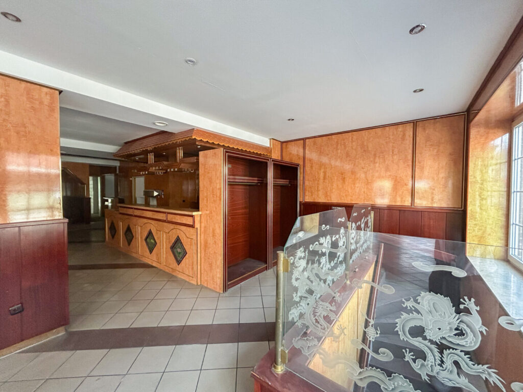 42 Restaurant