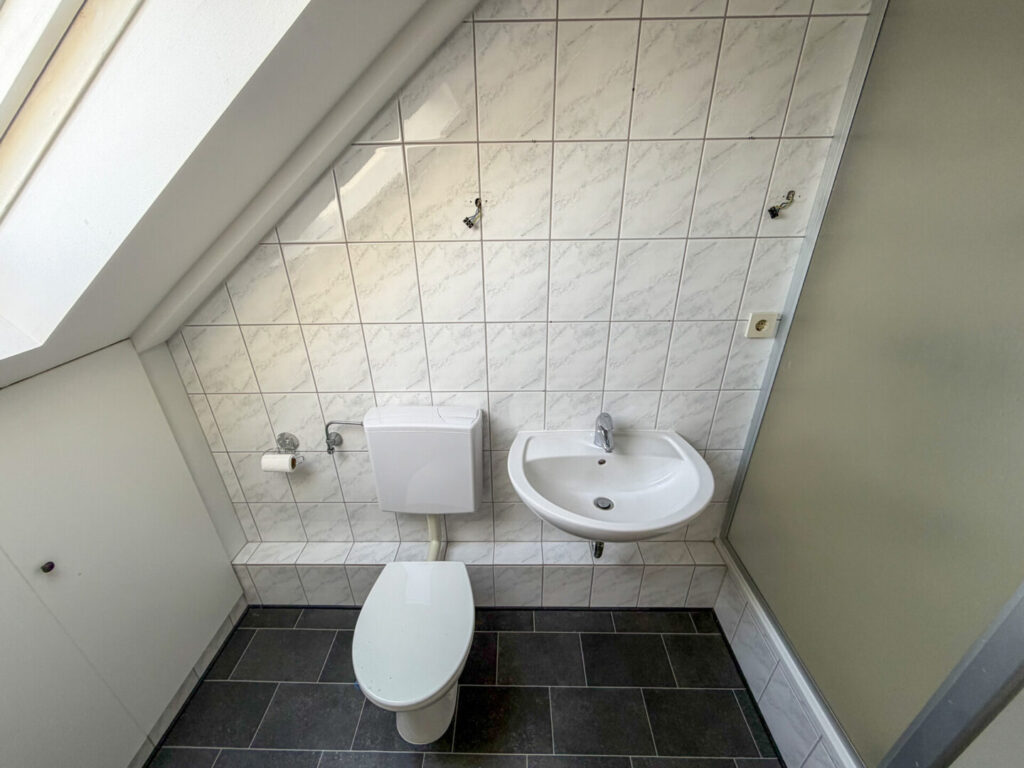25 Badezimmer W2 DG