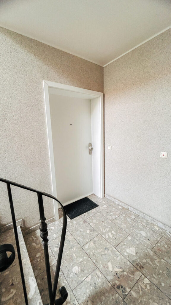 2Wohnungseingang