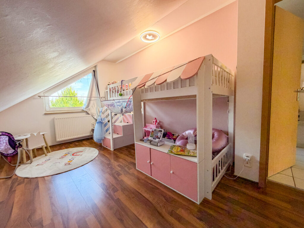 6 - Kinderzimmer DG