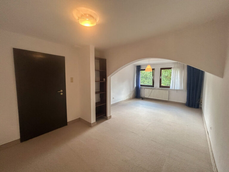 19 - Kinder- und Ankleidezimmer KG