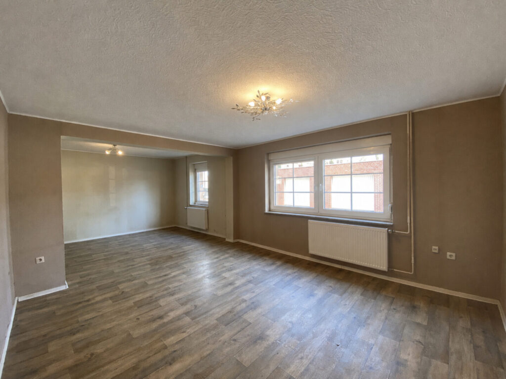 6 Wohnzimmer EG