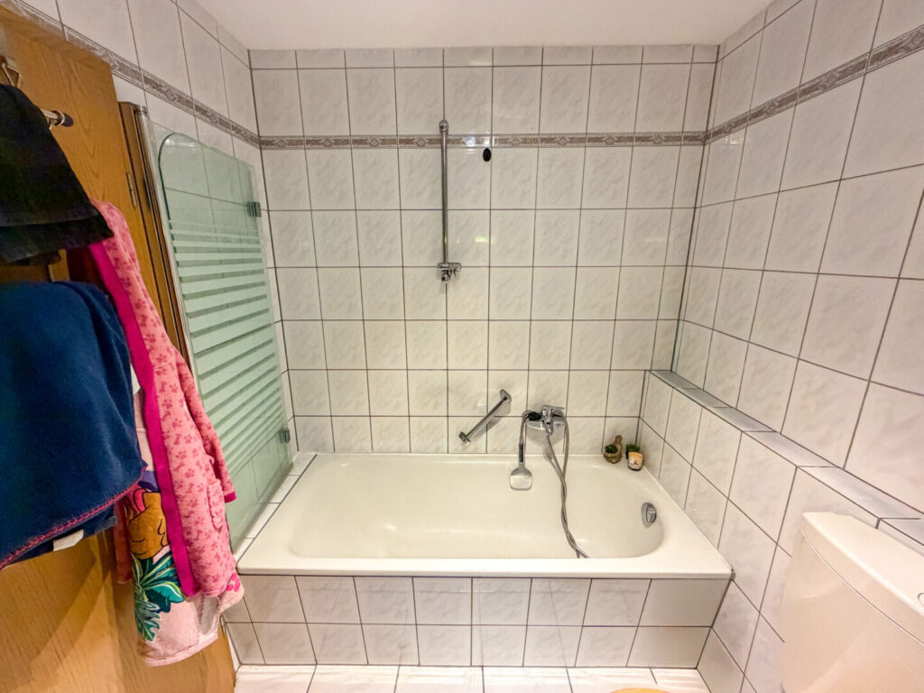9 - Badezimmer DG