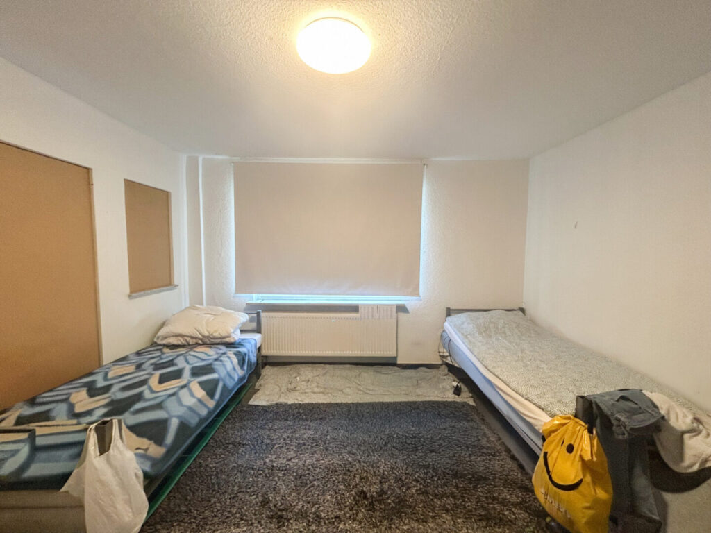 9 Schlafzimmer EG