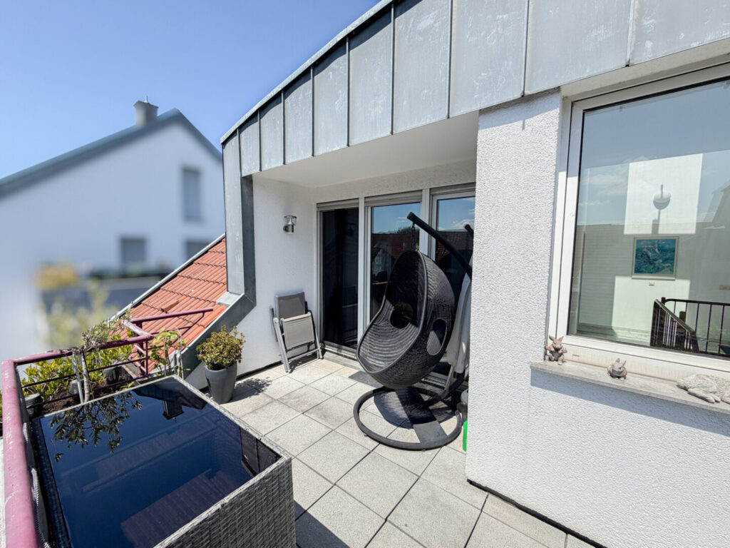 4 Balkon DG