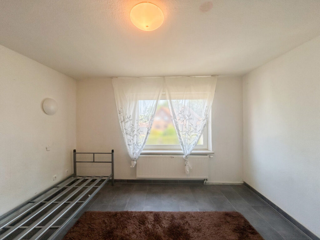 14 Schlafzimmer OG rechts