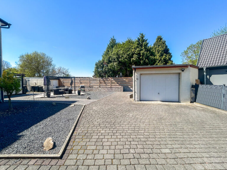 39 Garage