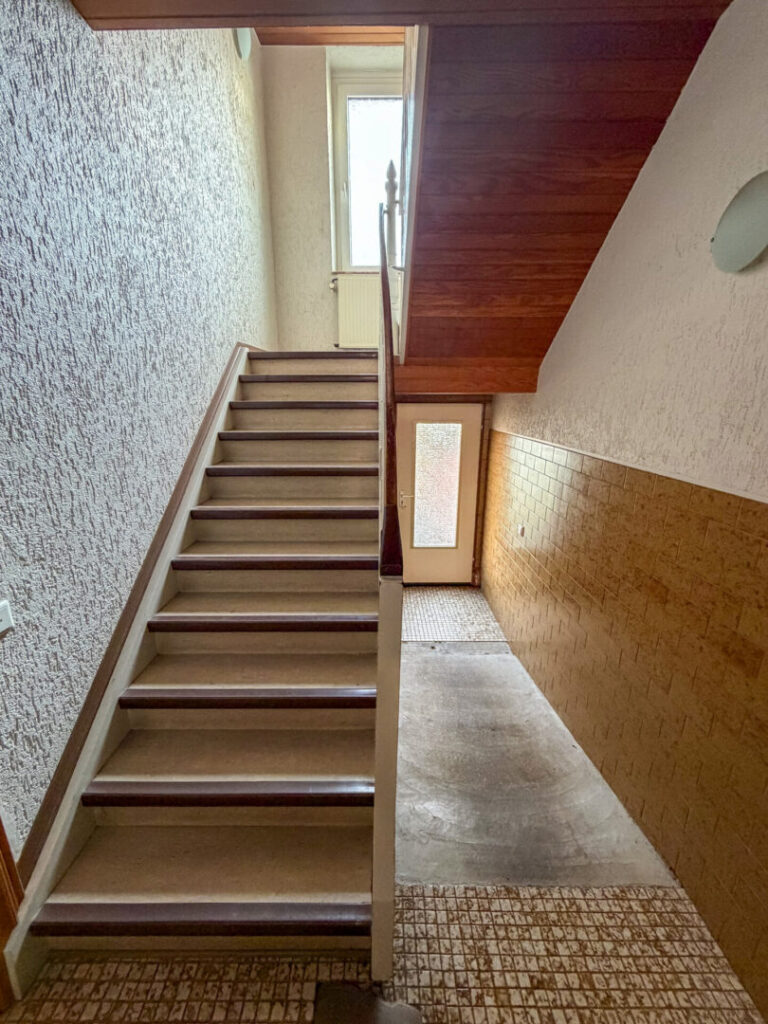 9 Treppe EG-OG